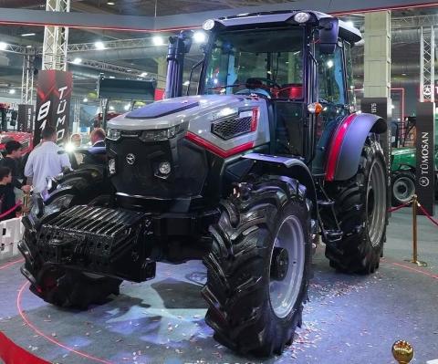 Ви зараз переглядаєте Tümosan представив нову серію тракторів 81 Evo на агровиставці в Туреччині