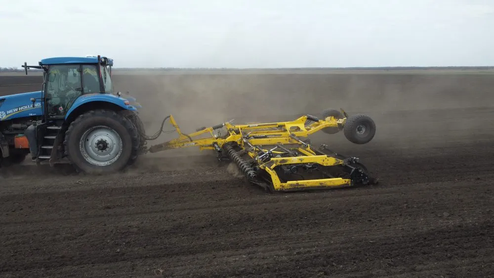 Практика агропослуг вимагає найкращого: BEDNARS WIFTER4