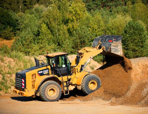 Ви зараз переглядаєте Caterpillar може придбати технології автономних тракторів Monarch Tractor — офіційного підтвердження поки немає