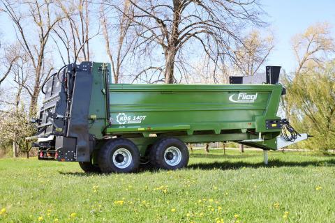 Ви зараз переглядаєте Новий розкидач добрив Fliegl KDS 140 Tandem з дбайливим шасі