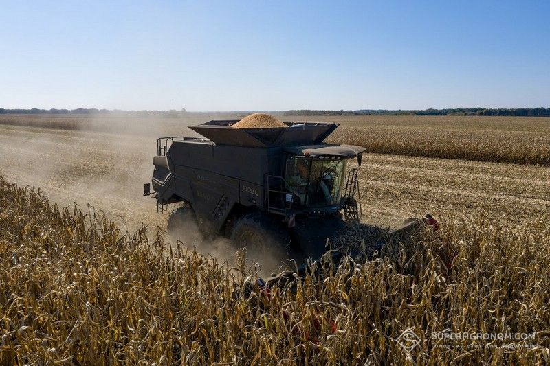 Ви зараз переглядаєте АГРОТРЕЙД збільшив площі під кукурудзою до 16,5 тисяч га