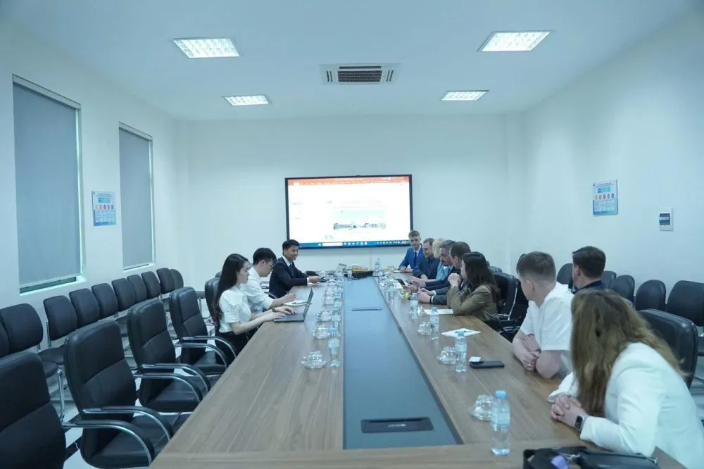Вакцина проти АЧС вже існує: українська делегація відвідала виробника у В’єтнамі3