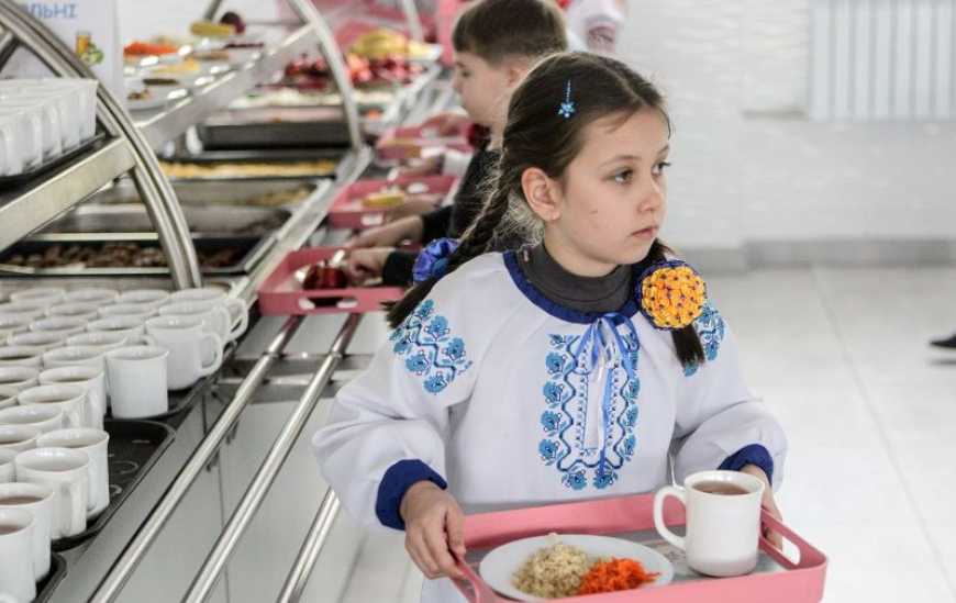 Ви зараз переглядаєте «Шкільне молоко»: в Україні пропонують запровадити британську модель