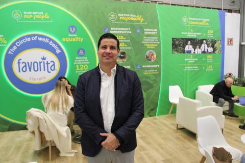 Ви зараз переглядаєте Favorita показала на Fruit Logistica 2026 підхід до бананів із дронами, УФ-дезінфекцією води та сонячною енергією