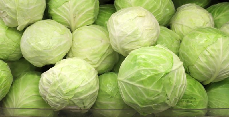 Фермери поспішають розпродати запаси капусти до появи нового врожаю