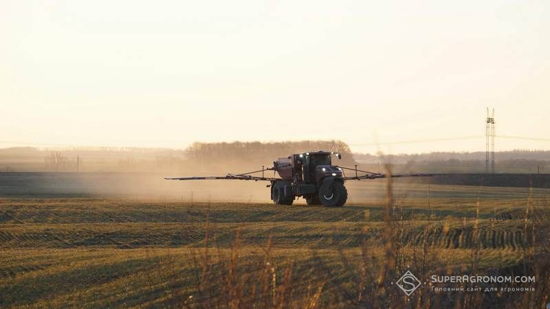 Ви зараз переглядаєте КАС-32 чи селітра: яке добриво обрати у 2026 році — пояснили фахівці