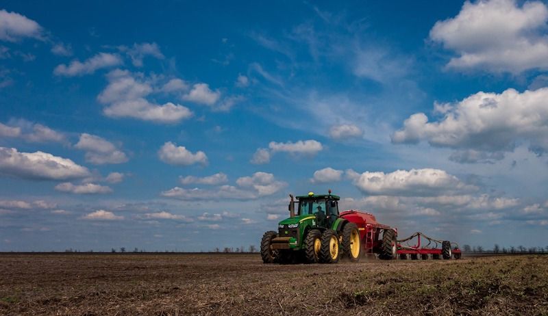Ви зараз переглядаєте На Одещині завершили сівбу соняшнику в «Агро фірмі «Південна»