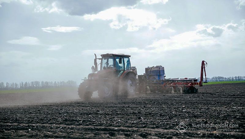 Ви зараз переглядаєте Площі під кукурудзою в холдингах не зменшують попри ціни на добрива