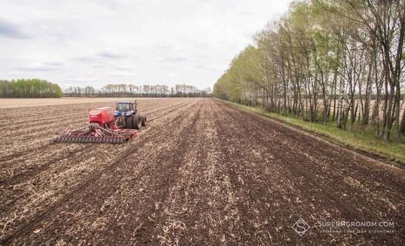 Ви зараз переглядаєте Посівна 2026: Сівба гороху прямує до завершення, стартувала посівна кукурудзи
