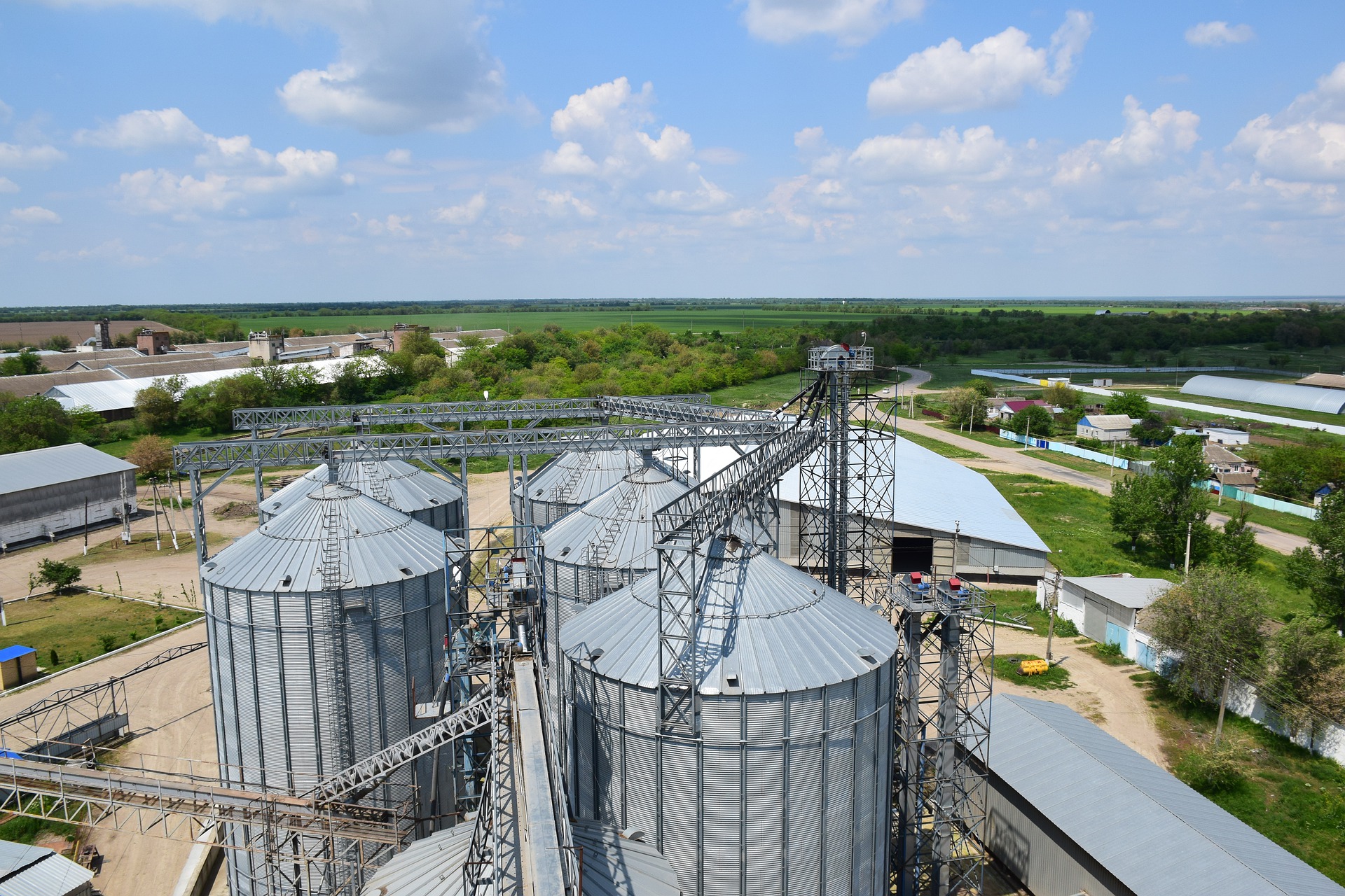 Ви зараз переглядаєте ТАС Агро продає чотири елеватори