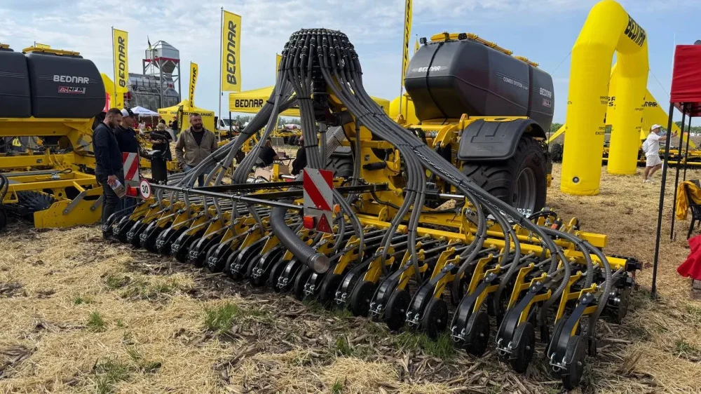 BEDNAR представив 20 одиниць техніки на AGRO Challenge: рішення для кожної технології землеробства9