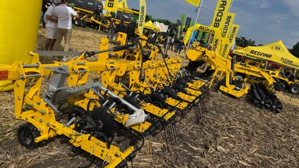 BEDNAR представив 20 одиниць техніки на AGRO Challenge: рішення для кожної технології землеробства15