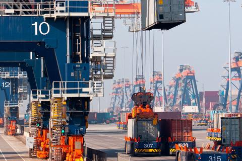 Ви зараз переглядаєте Порт Х’юнеме у Каліфорнії прогнозує зростання рефрижераторних вантажів завдяки імпорту бананів і лохини