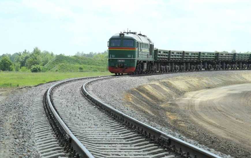 Ви зараз переглядаєте У квітні скоротилися експортні перевезення Укрзалізницею макухи та олії
