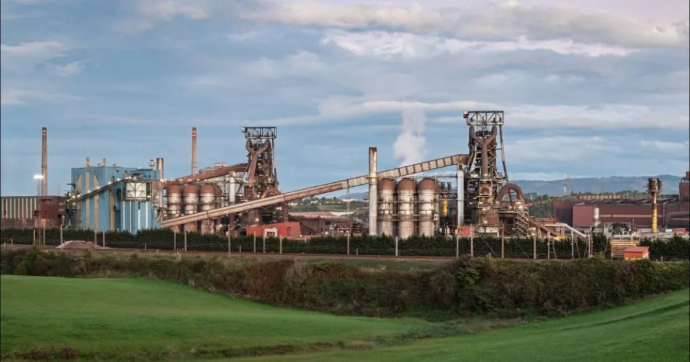 Ви зараз переглядаєте ArcelorMittal відновлює виробництво на доменній печі B у Хіхоні