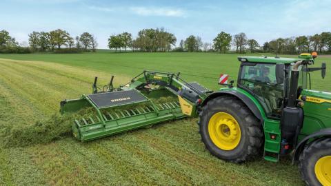 Ви зараз переглядаєте Krone виводить на ринок ремінний валкоутворювач Swativo T1040 Pro з робочою шириною до 10,40 м