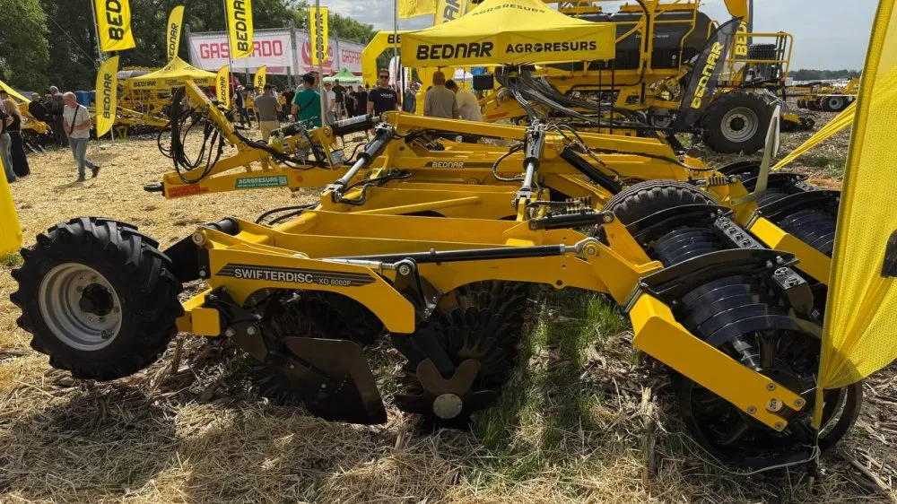 BEDNAR представив 20 одиниць техніки на AGRO Challenge: рішення для кожної технології землеробства12