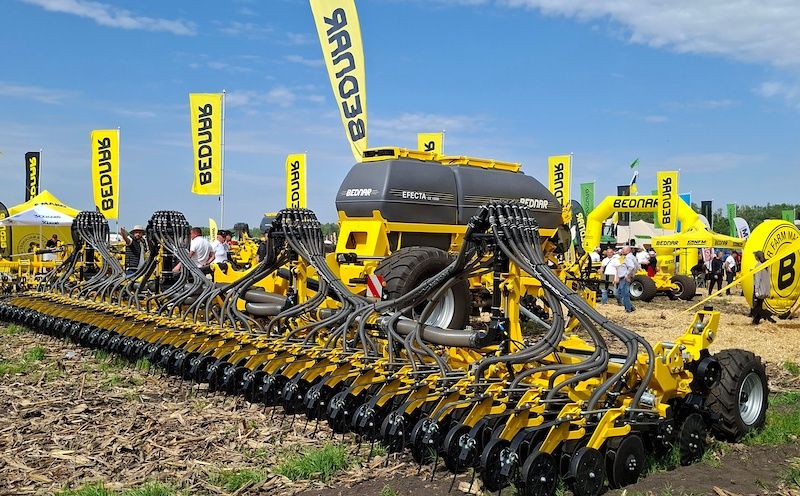 Ви зараз переглядаєте BEDNAR, Case IH і Kuhn представили сучасну техніку на AGRO Challenge 2026