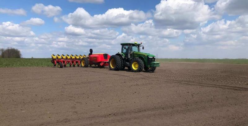 Частина регіонів України завершила сівбу кукурудзи, соняшнику та сої