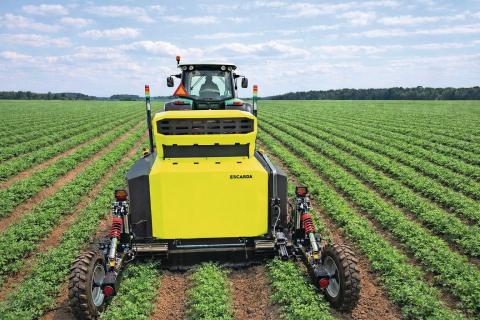 Ви зараз переглядаєте Escarda готує серійне виробництво системи лазерного прополювання з ШІ після поглинання B.I.G.