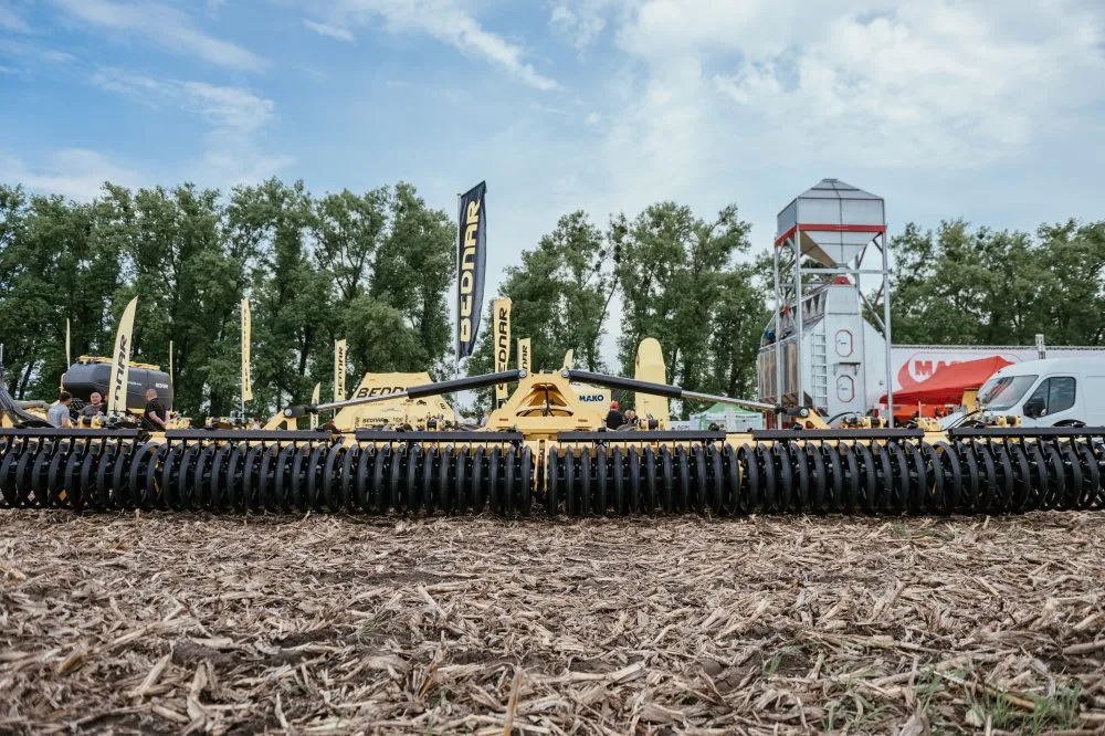 BEDNAR представив 20 одиниць техніки на AGRO Challenge: рішення для кожної технології землеробства11