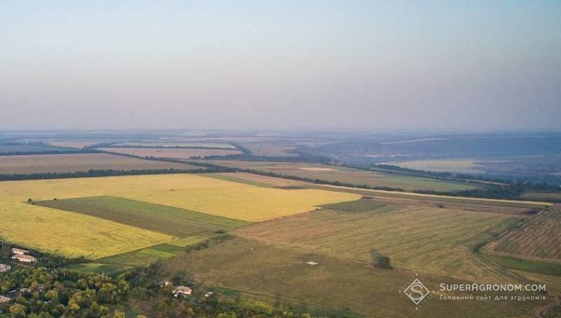 Ви зараз переглядаєте Юристи попереджають про нові земельні ризики після прийняття нового Цивільного кодексу