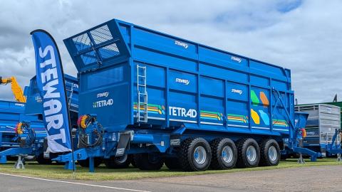 Ви зараз переглядаєте Stewart Trailers представила чотиривісний причіп Tetrad із вантажопідйомністю 35 т