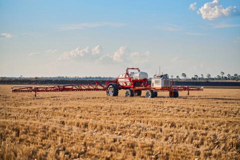 Ви зараз переглядаєте Croplands оновила лінійку WEED-IT: автономний Series 2 Robot Ready Pinto, платформа Pegasus і рішення для садів