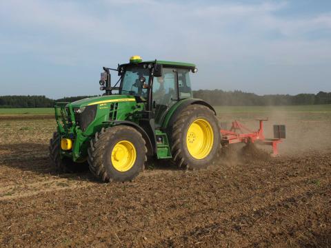 Ви зараз переглядаєте У Німеччині з тракторів John Deere викрали GPS-трекери: поліція оцінює збитки більш як у €20 тис.