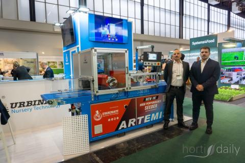 Ви зараз переглядаєте Urbinati представила барабанну сівалку Artemis і прототип Argus для автоматизації розсадних ліній