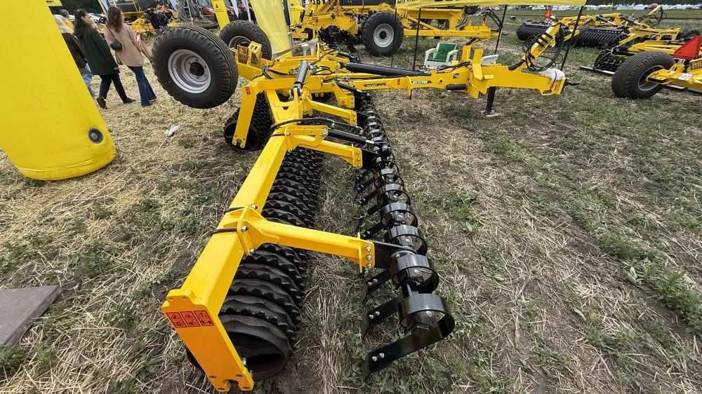 BEDNAR вперше презентував коток GALAXY на Дні поля AGRO Кіровоградщина3