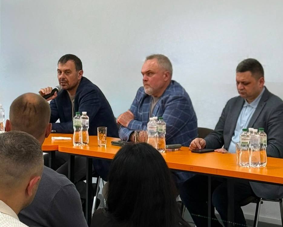 Ви зараз переглядаєте Учасники ВАР обговорили з Данилом Гетманцевим актуальні проблеми аграріїв