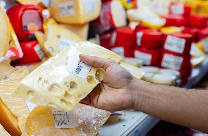 Ви зараз переглядаєте Молочне сальдо -85,7 млн $ — імпорт сирів витісняє українські