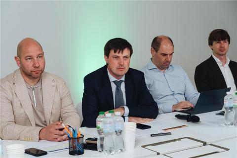 Ви зараз переглядаєте У Мінекономіки розповіли про держпідтримку фермерів, гранти та механізм відкритого експорту сої й ріпаку через ДАР