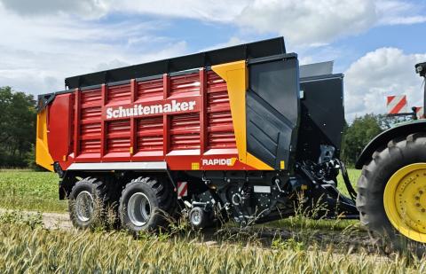 Ви зараз переглядаєте Schuitemaker додав до лінійки Rapide компактні причепи-підбирачі Rapide 6 і 8