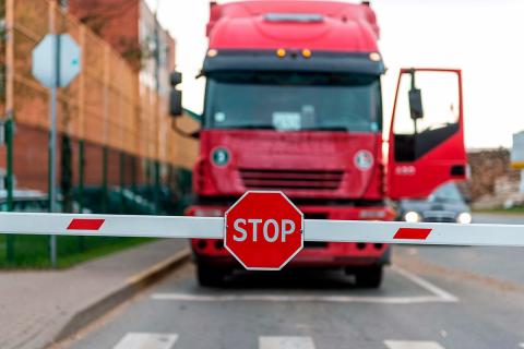 Ви зараз переглядаєте Киргизстан пропонує спростити доступ до резерву дозволів для міжнародних перевезень швидкопсувних продуктів