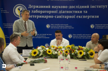 Ви зараз переглядаєте Керівництво Держпродспоживслужби привітало фахівців інституту лабораторної діагностики та ветсанекспертизи з професійним святом