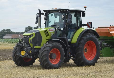 Ви зараз переглядаєте Claas представив серію тракторів Arion 5 CMatic потужністю 145–180 к.с.