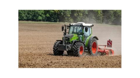 Ви зараз переглядаєте Fendt повністю оновив компактний трактор 200 Vario: лінійка 79–124 к.с. і трансмісія Vario до 40 км/год