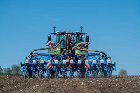 Ви зараз переглядаєте Модернізація просапних сівалок: PTx пропонує комплект для ISOBUS із заявленою точністю висіву 99%