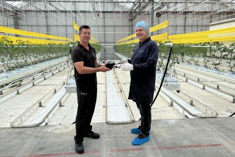 Ви зараз переглядаєте У теплиці Tomatoworld протестують автономні дрони для моніторингу томатів без GPS