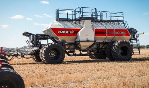 Ви зараз переглядаєте CNH домовилася з Bourgault про постачання сівалок air drill і містких бункерів для Case IH та New Holland