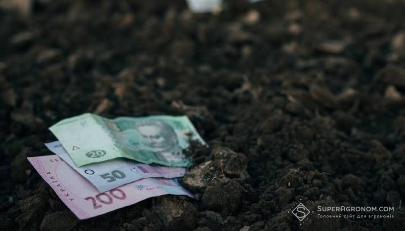 Ви зараз переглядаєте Аграріям виплатять до 1000 грн/га на вітчизняні комплексні добрива: заявки прийматимуть з 1 жовтня