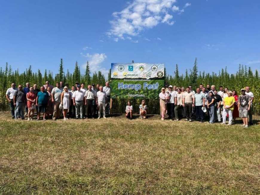 Ви зараз переглядаєте На базі Інституту сільського господарства Північного Сходу НААН відбувся традиційний Всеукраїнський «HEMP FEST».