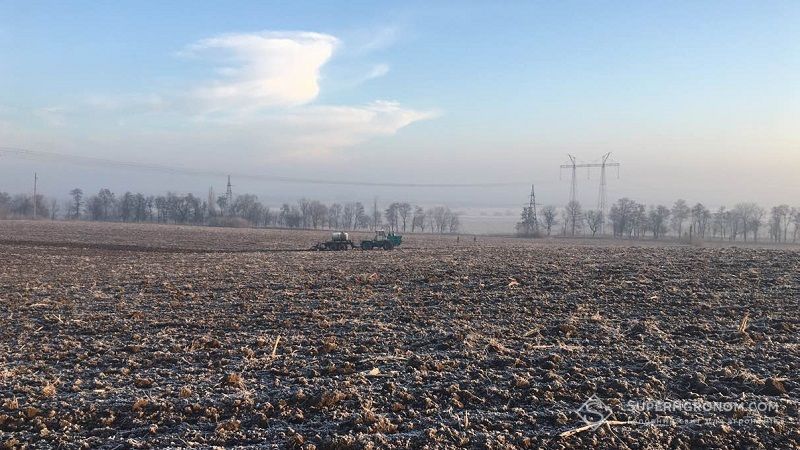Ви зараз переглядаєте Про переваги внесення безводного аміаку під кукурудзу замість карбаміду розповіли в Універститеті Міннесоти