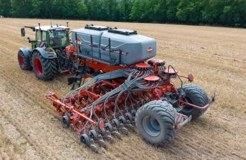 Ви зараз переглядаєте Kuhn представила причіпну дискову сівалку Apex для прямого та мінімального обробітку