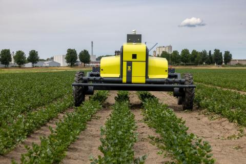 Ви зараз переглядаєте Kubota та Kilter розширюють дистрибуцію автономного робота AX-1 для точкового внесення гербіцидів у Європі