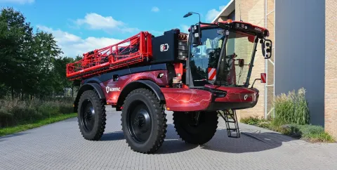 Ви зараз переглядаєте Agrifac розробила гібридний самохідний обприскувач Vanguard 55E з дизель-електроприводом