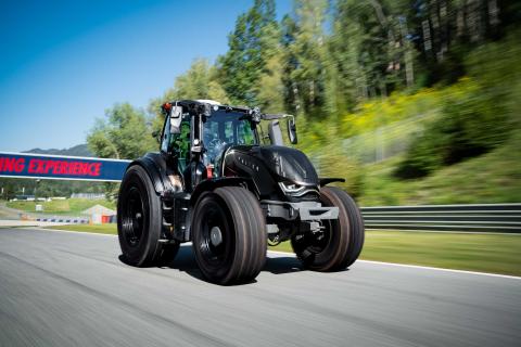 Ви зараз переглядаєте Valtra заявила про 87 км/год на Red Bull Ring: заїзд став промо-акцією для нової T‑серії