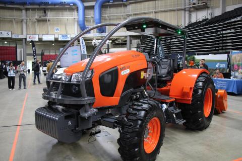 Ви зараз переглядаєте Kubota та Agtonomy представили автономний трактор M5L для садів і горіхових культур